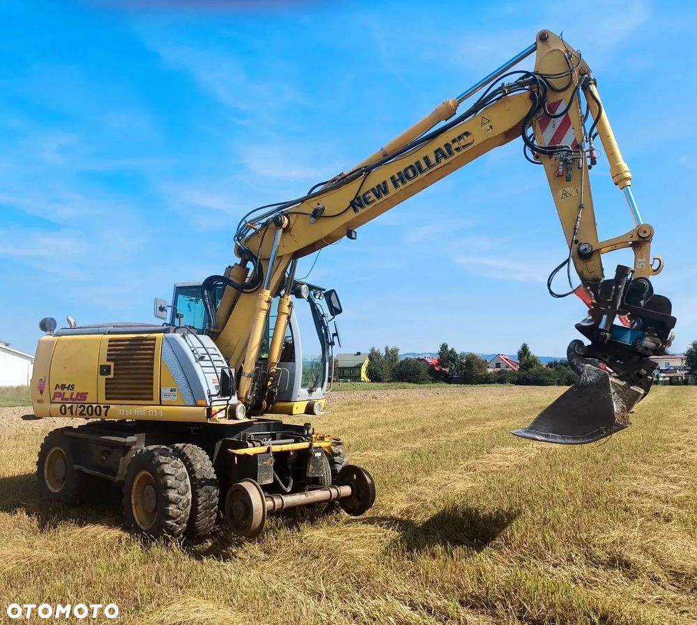 New Holland MH PLUS Koparka drogowo-szynowa - 2