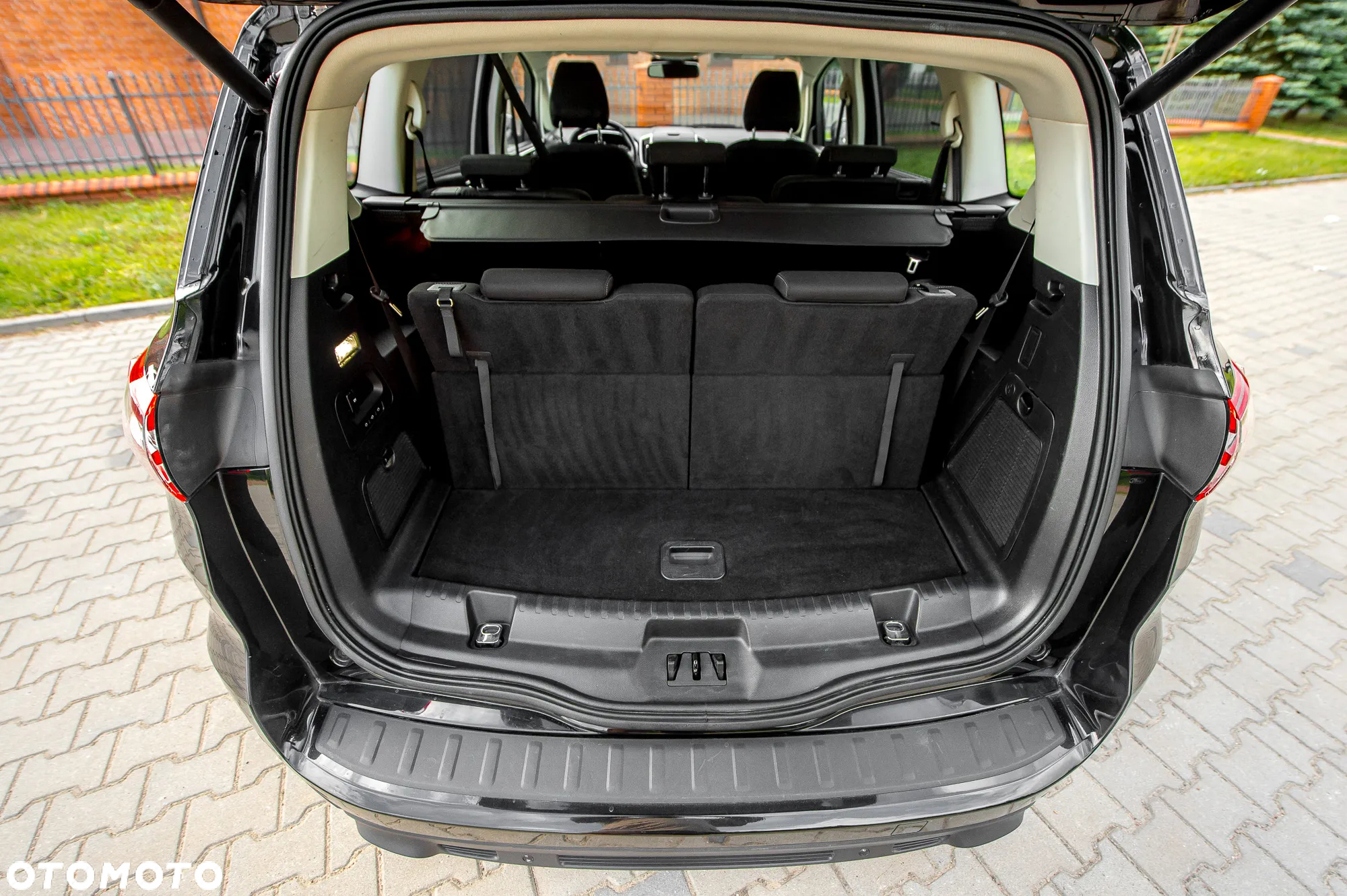 Ford S-Max 2.0 TDCi 4WD Titanium PowerShift - 36