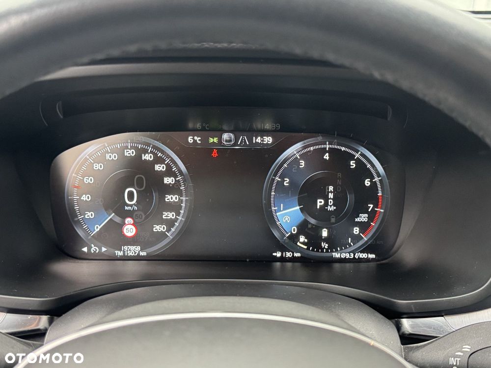 Volvo V60 Cross Country - 10