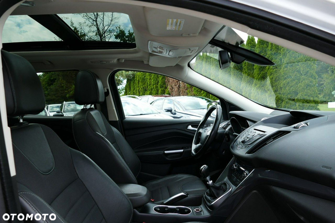 Ford Kuga 2.0 TDCi 2x4 Titanium - 21