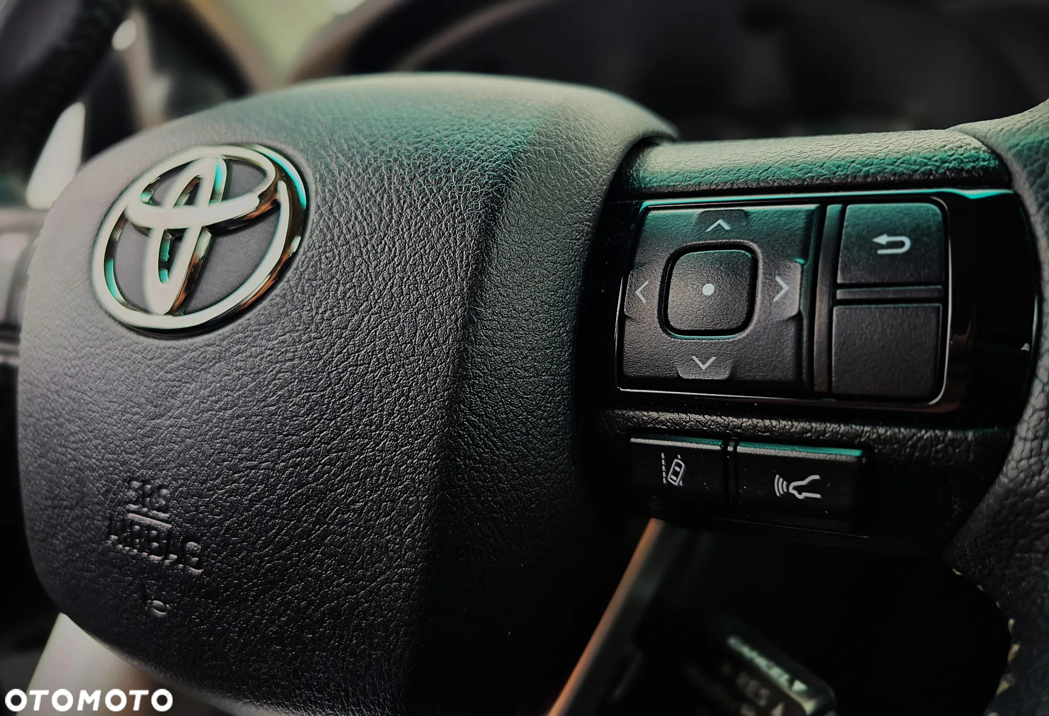 Toyota Hilux 2.8 D-4D Double Cab SR5 4x4 - 34