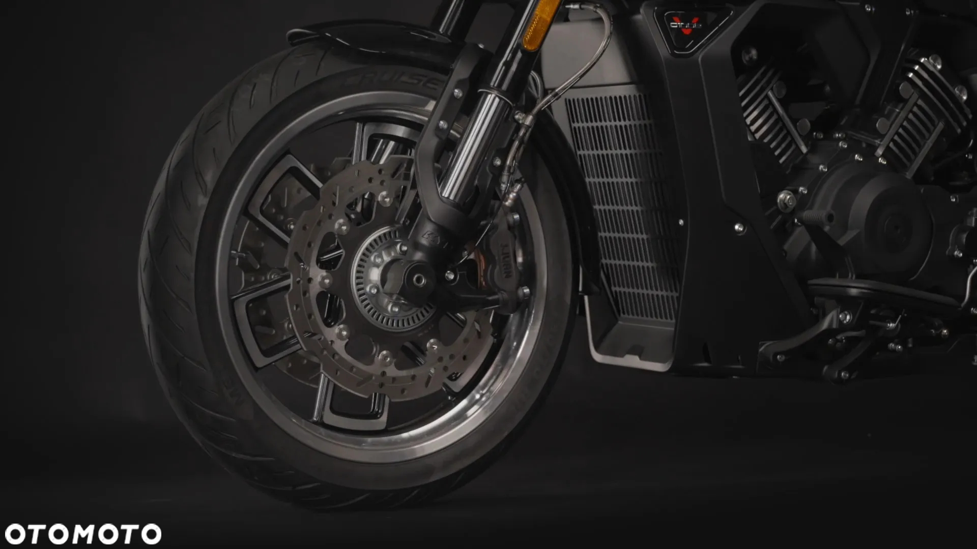 Morbidelli C1002V - 14