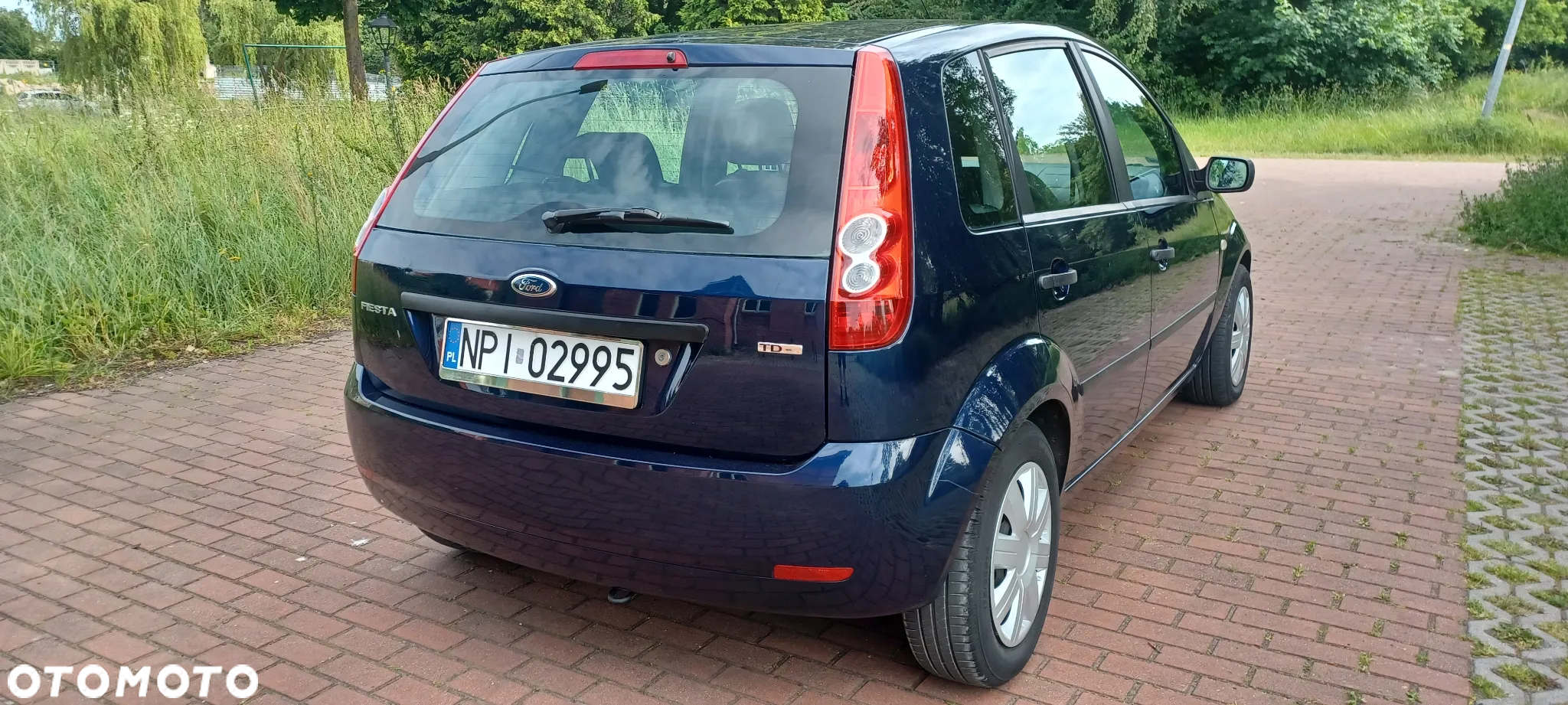 Ford Fiesta 1.4 TDCi Ambiente - 8