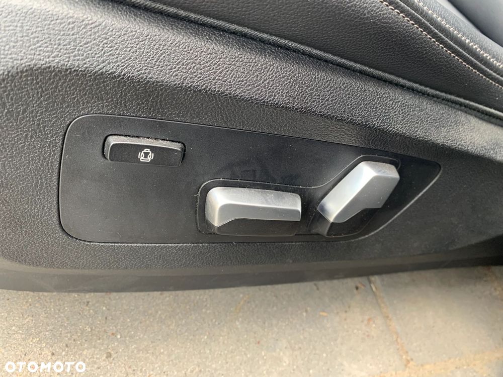 FOTELE TAPICERKA SKÓRA SPORTY GRZANE PAMIĘĆ ELEKTRYCZNE 7 OSÓB BMW X7 G07 - 6
