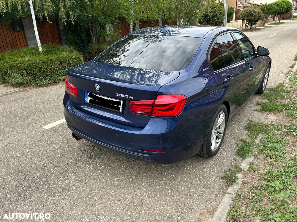 BMW Seria 3 330e iPerformance Sport Line - 14