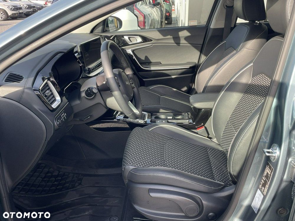 Kia XCeed 1.5 T-GDI Business Line DCT - 9