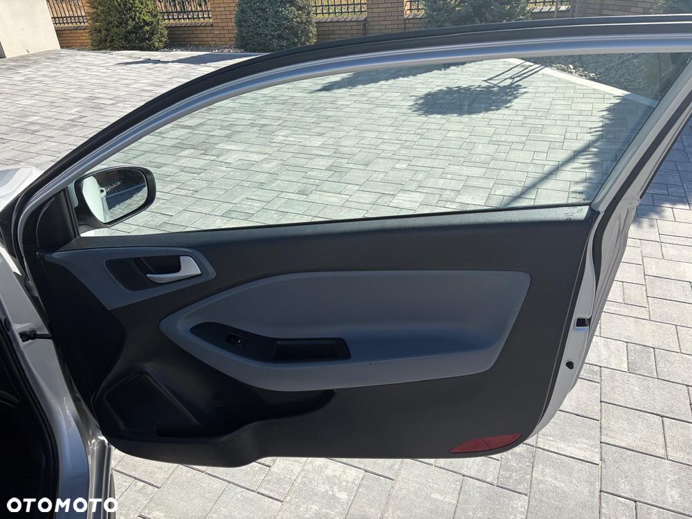 Hyundai i20 1.4 Comfort - 9