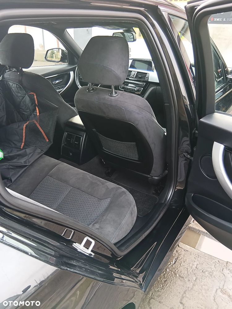 BMW Seria 3 318i Edition M Sport Shadow - 8