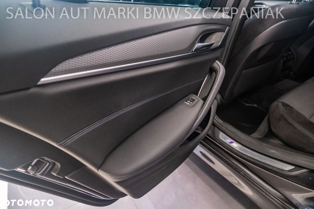BMW Seria 5 530d xDrive M Sport sport - 24