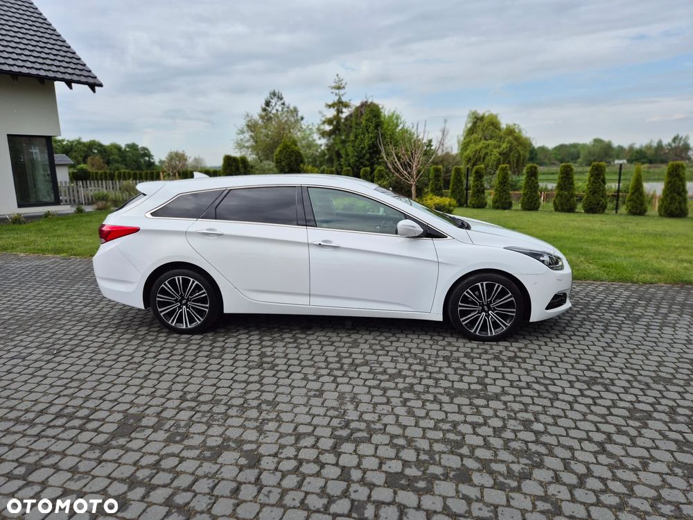 Hyundai i40 Kombi 1.7 CRDi DCT Premium - 22