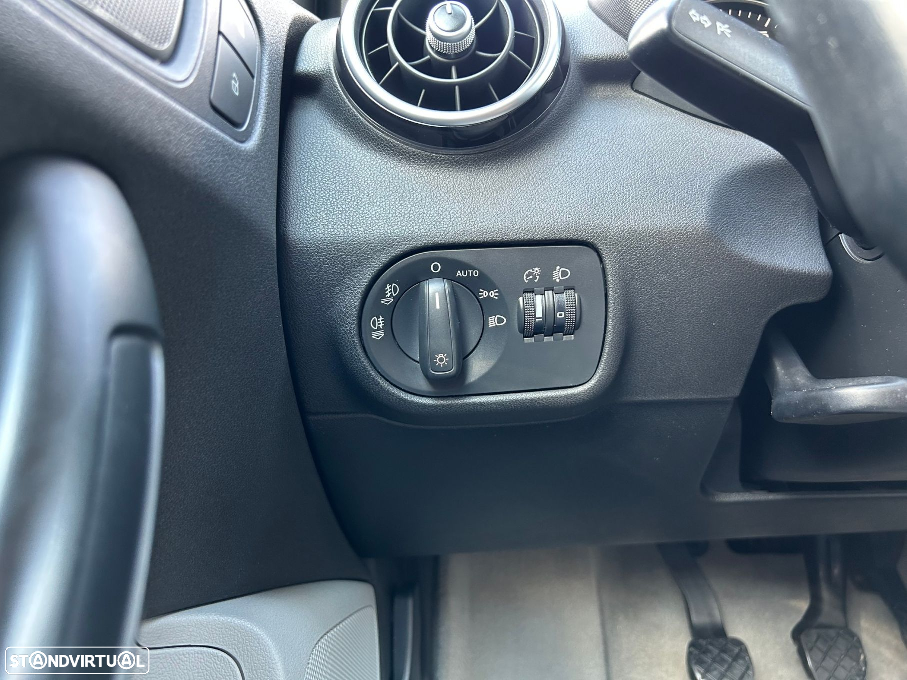 Audi A1 Sportback 1.2 TFSI Attraction - 29