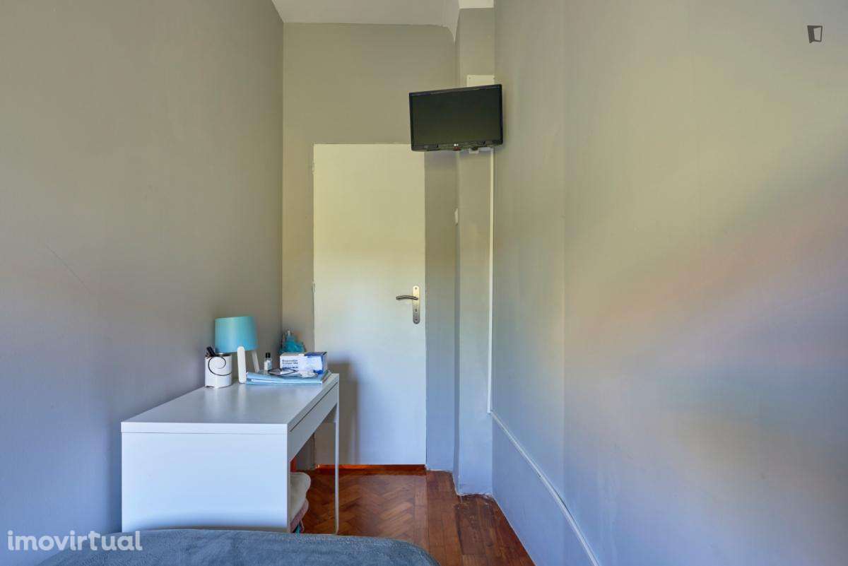 Quarto - localizado em Amadora Lisbon - Grande imagem: 3/21