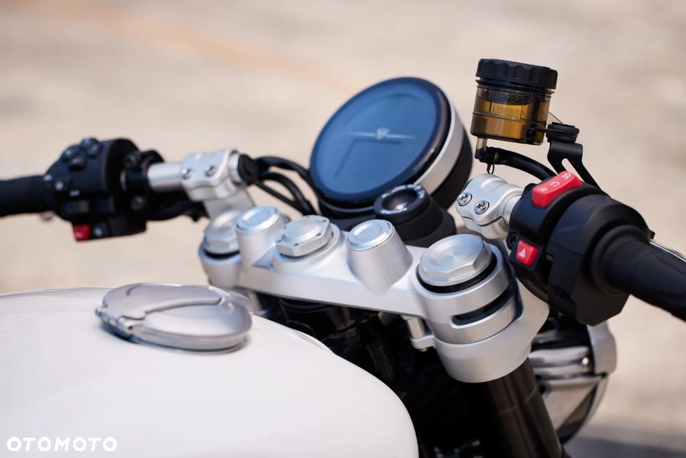 Triumph Speed Twin - 4
