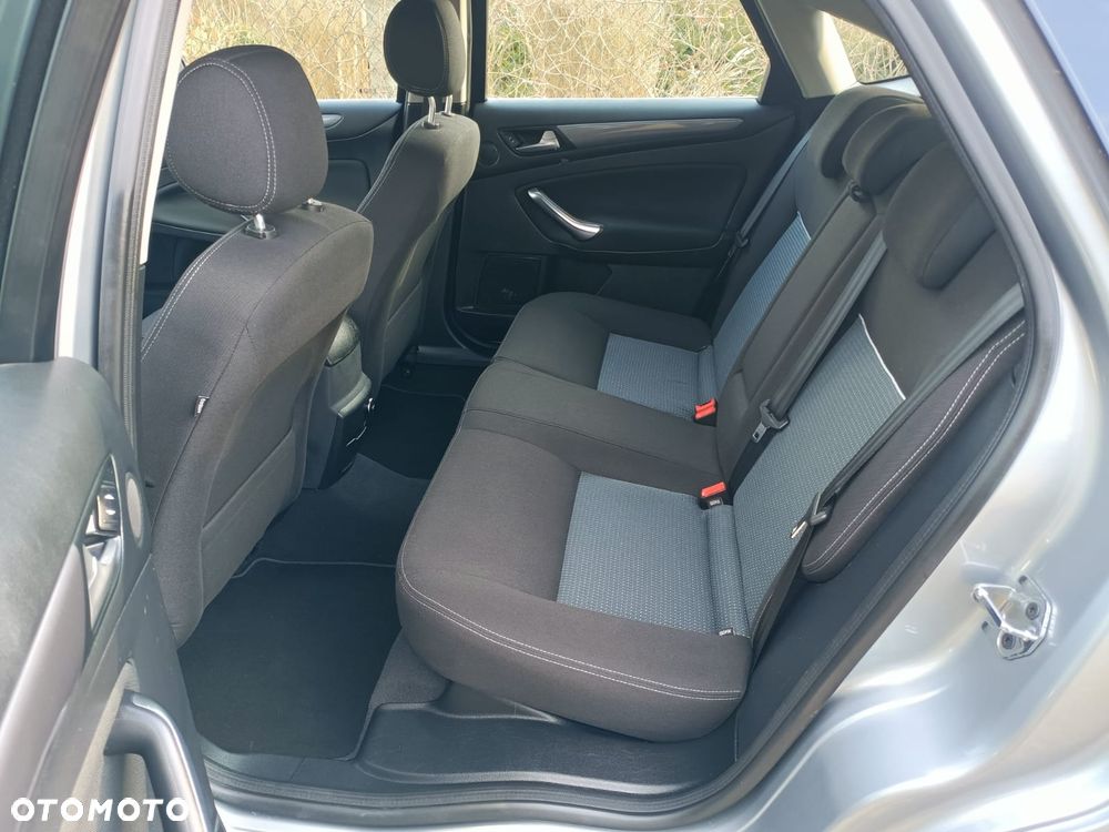 Ford Mondeo 2.0 TDCi Business Edition - 18