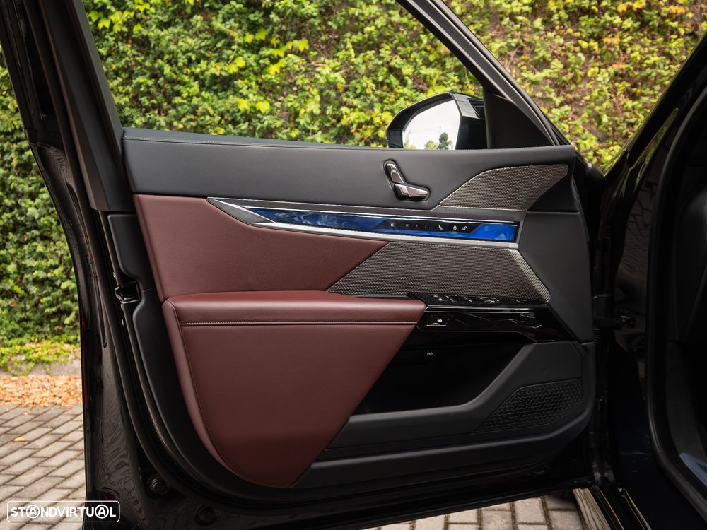 BMW 760 M760e xDrive - 36
