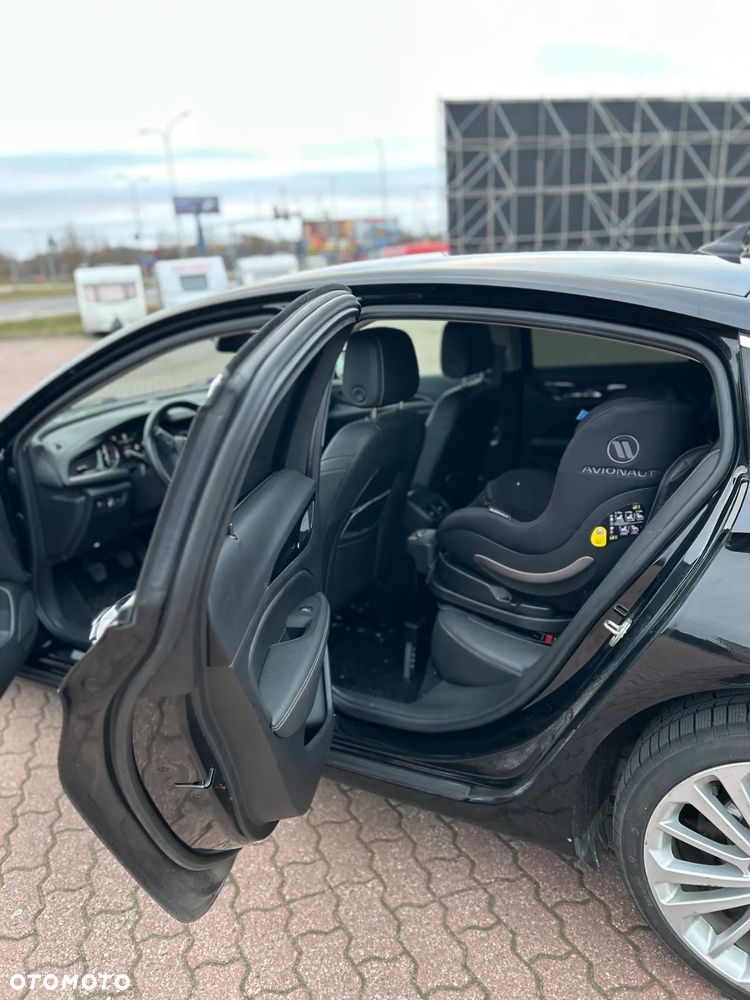 Opel Insignia 2.0 CDTI Exclusive S&S - 10