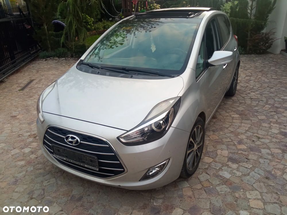 Hyundai ix20 1.6 CRDi Fifa World Cup Edition - 10