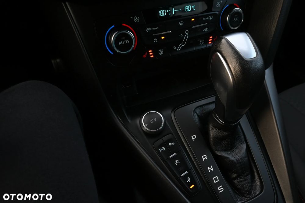 Ford Focus 1.5 EcoBoost STart-Stopp-System ST-LINE X - 37