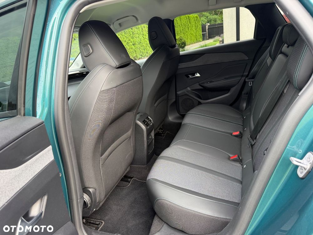 Peugeot 308 BlueHDi 130 EAT8 Allure - 26