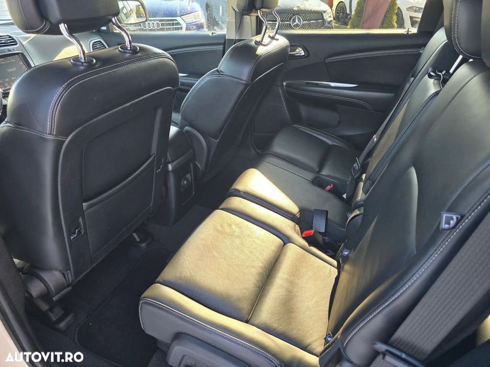 Fiat Freemont 2.0 Multijet 16V DPF Automatik Allrad Lounge - 10