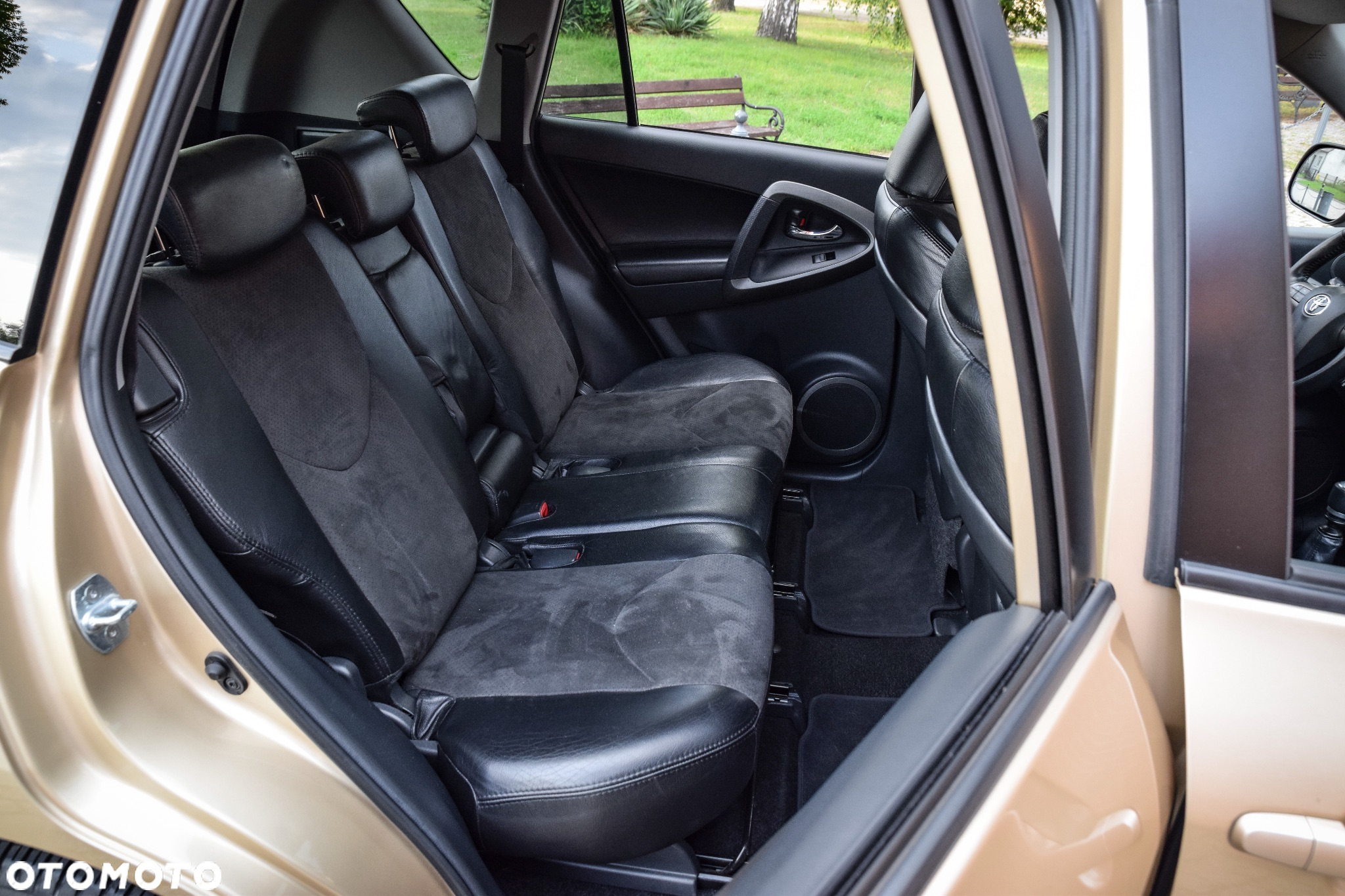 Toyota RAV4 2.2 D-4D Sol Platinium NAVI - 34