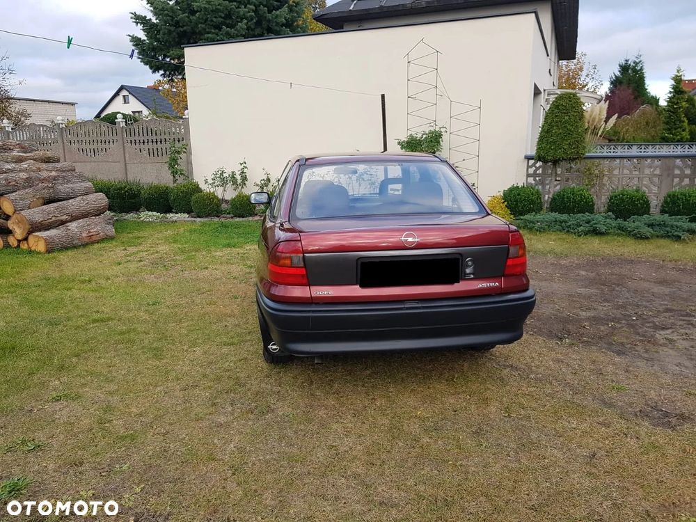 Opel Astra 1.4 GL - 6