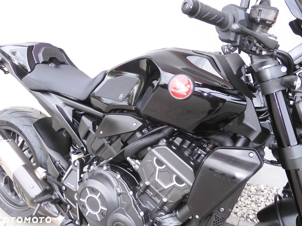 Honda CB - 11