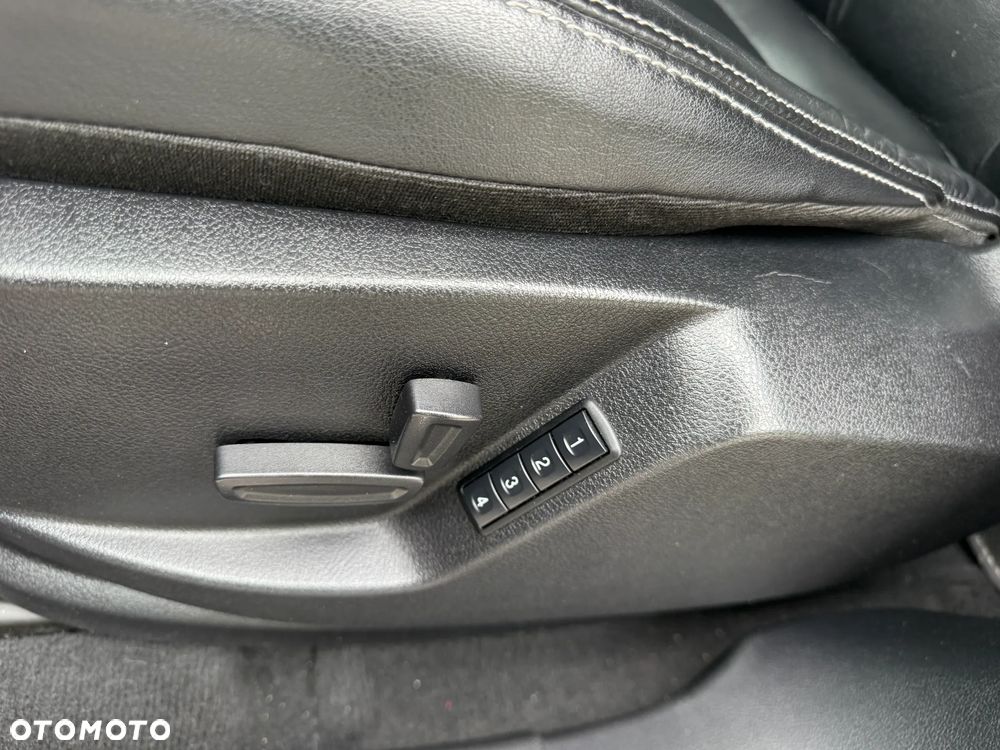 Ford S-Max 2.0 TDCi DPF Titanium - 33