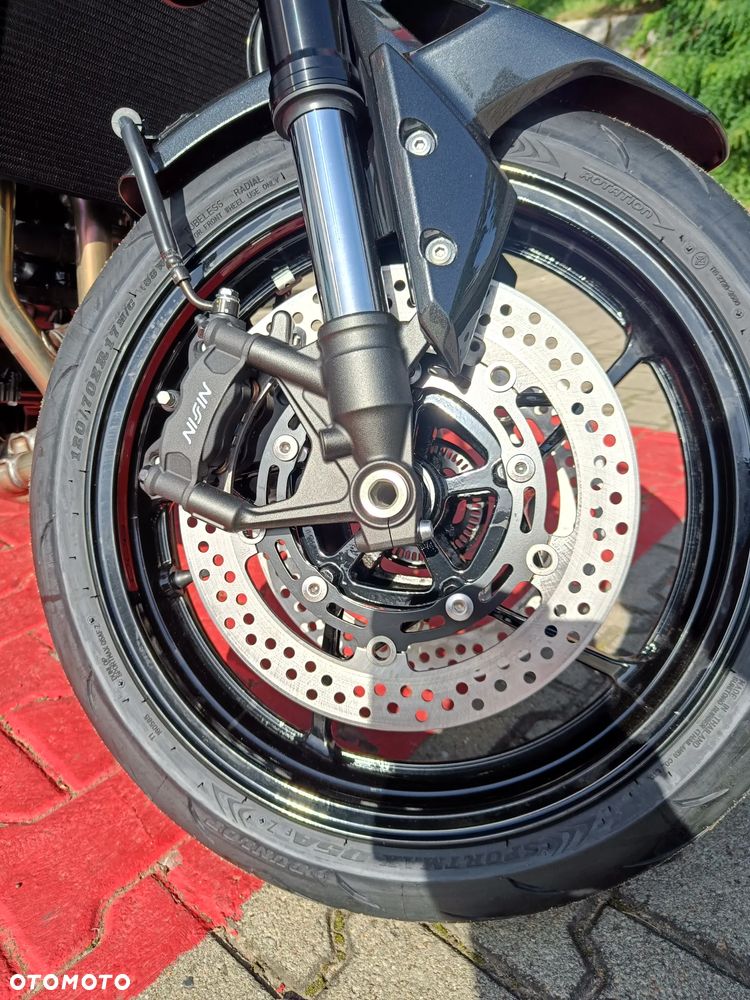 Kawasaki Z 900 - 13
