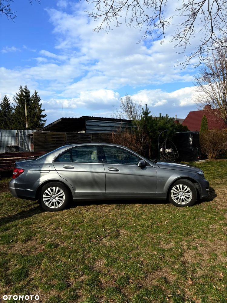 Mercedes-Benz Klasa C 180 CGI Automatik BlueEFFICIENCY Elegance - 5