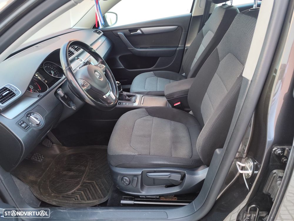 VW Passat - 2