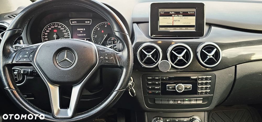 Mercedes-Benz Klasa B 180 d BlueEFFICIENCY Edition Style - 4
