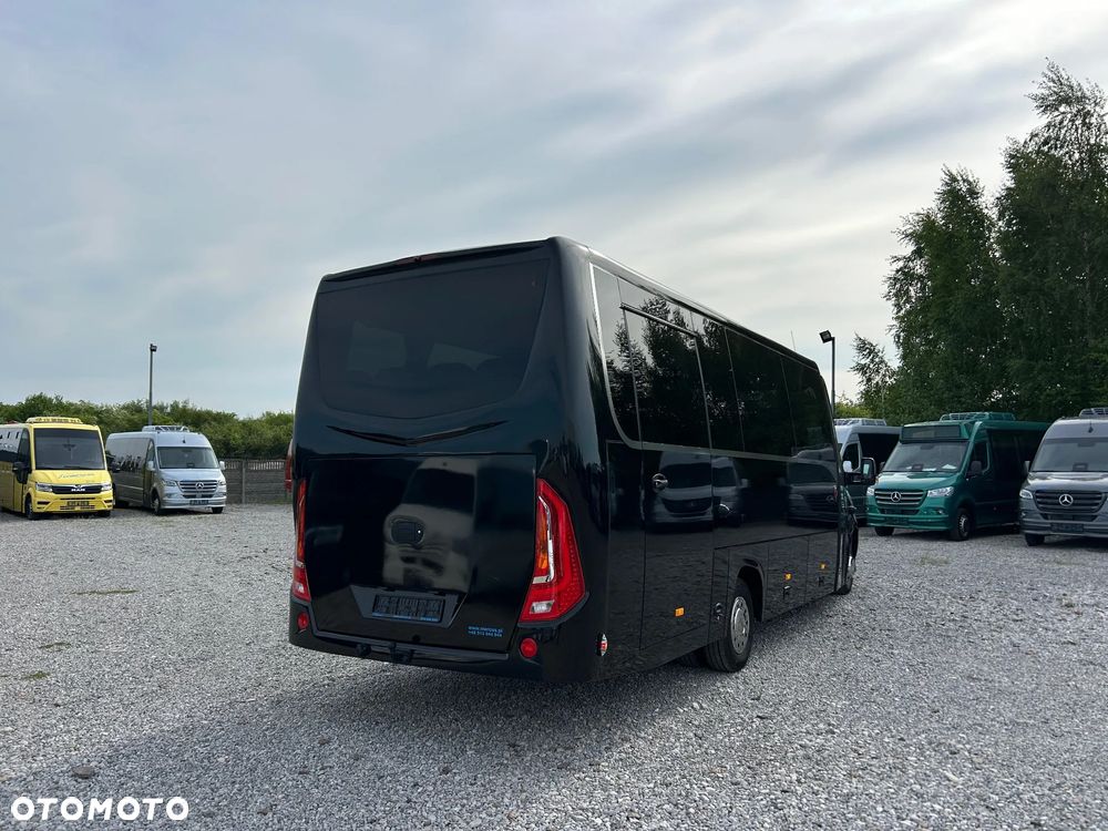 Mercedes-Benz Sprinter 519 - 9