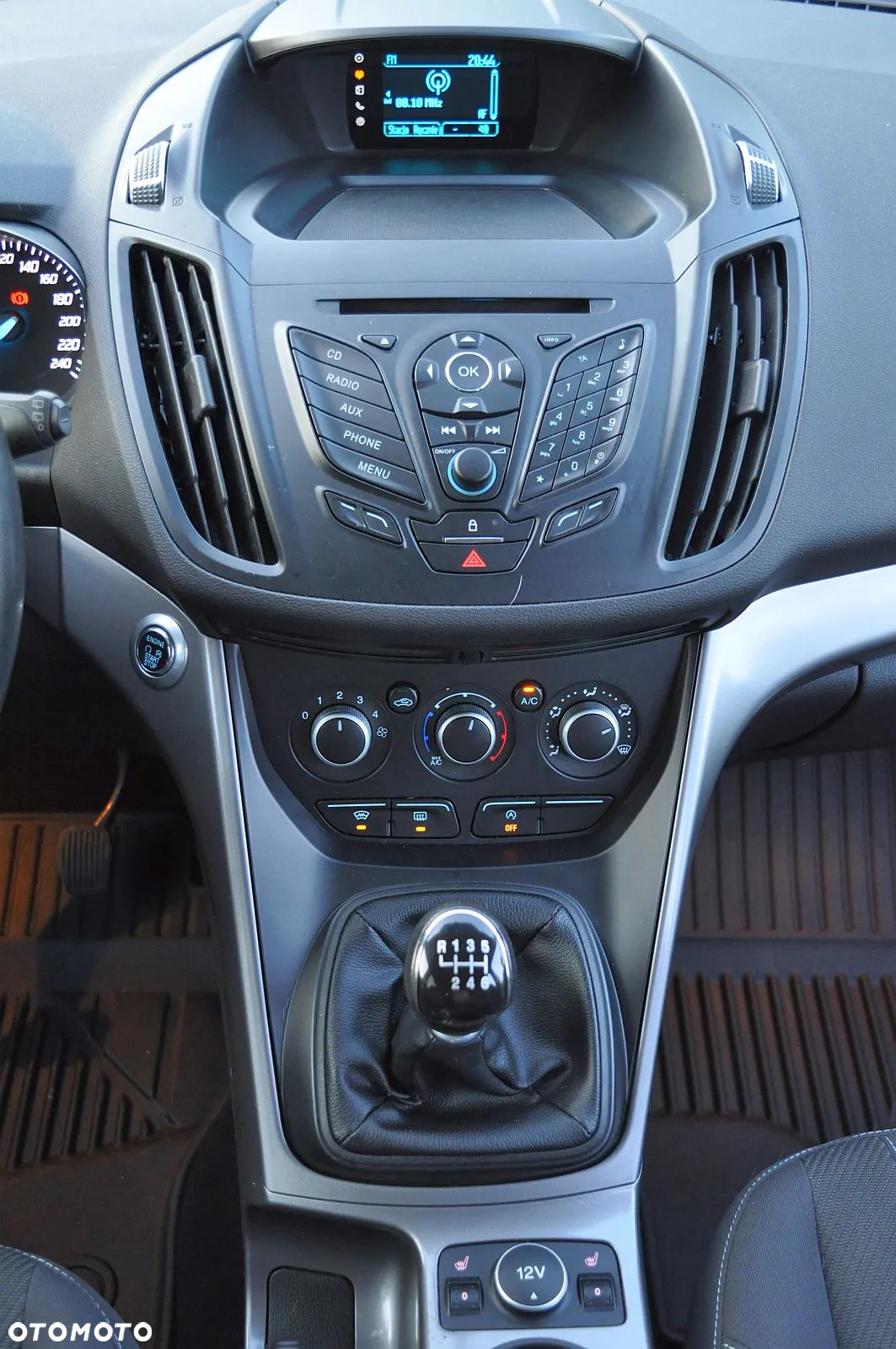 Ford Kuga 2.0 TDCi 4x4 Business Edition - 25