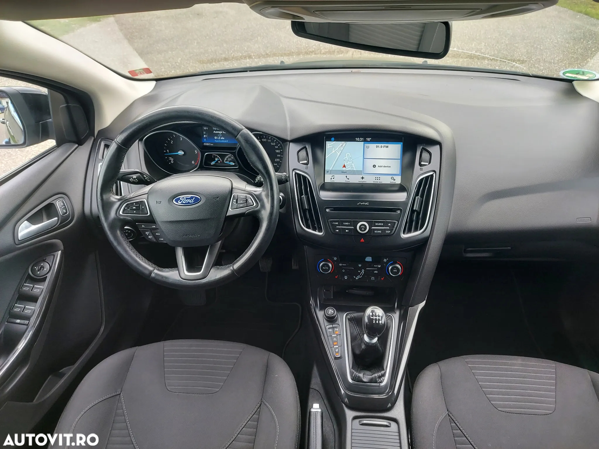 Ford Focus 1.5 EcoBlue Start-Stopp-System TITANIUM - 24