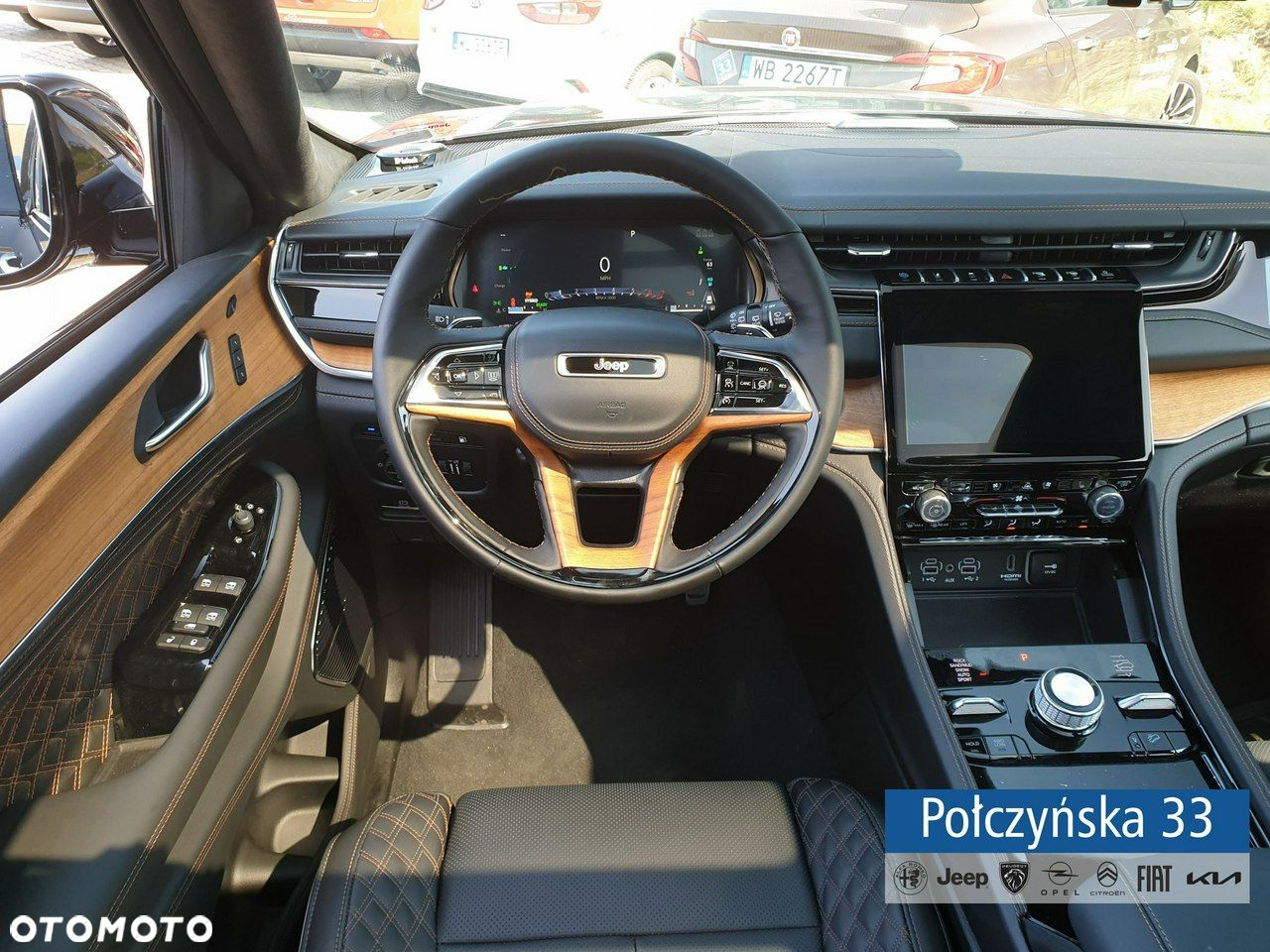 Jeep Grand Cherokee - 23