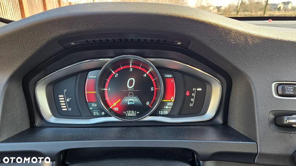 Volvo V60 D6 Plug-In-Hybrid AWD Geartronic Summum - 13