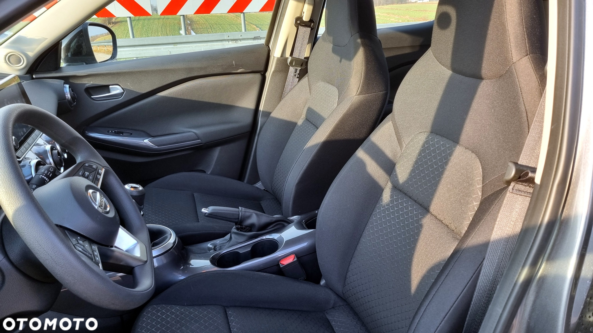Nissan Juke 1.0 DIG-T N-Connecta - 24