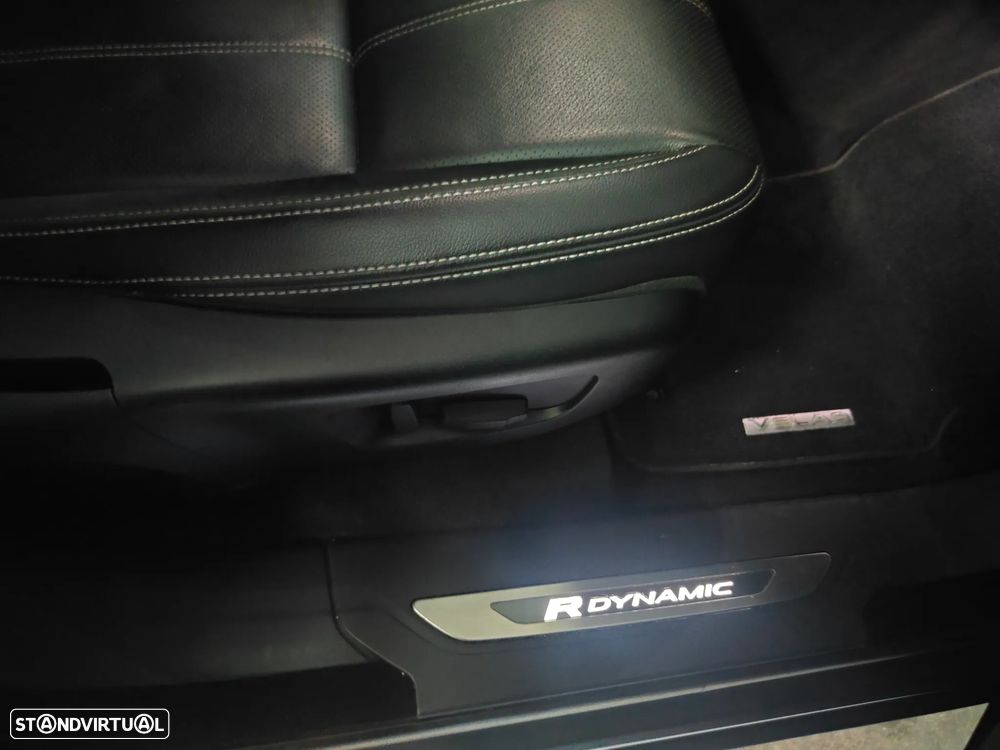 Land Rover Range Rover Velar 2.0 D R-Dynamic HSE - 24