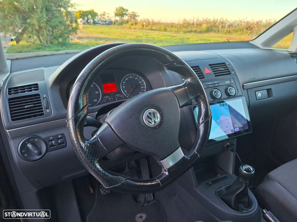 VW Touran 2.0 TDI Highline EC 7L - 8