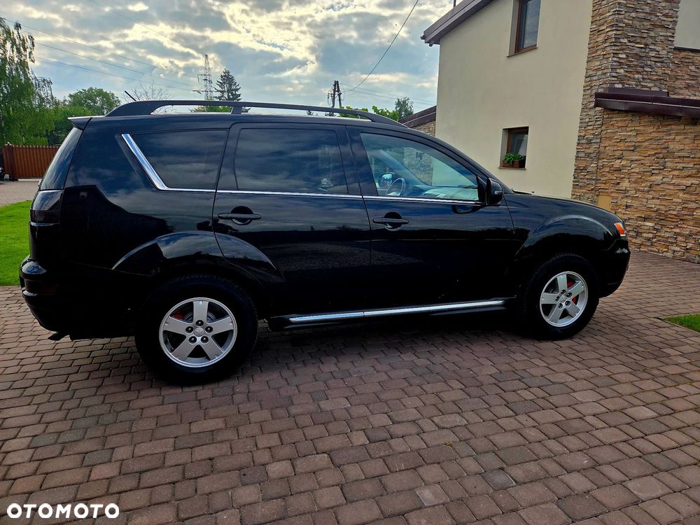 Mitsubishi Outlander - 9