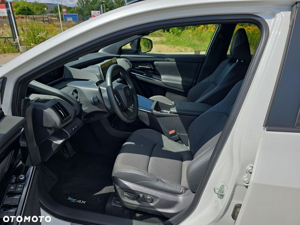 Toyota bZ4X 71.4kWh 4x4 Prestige - 13