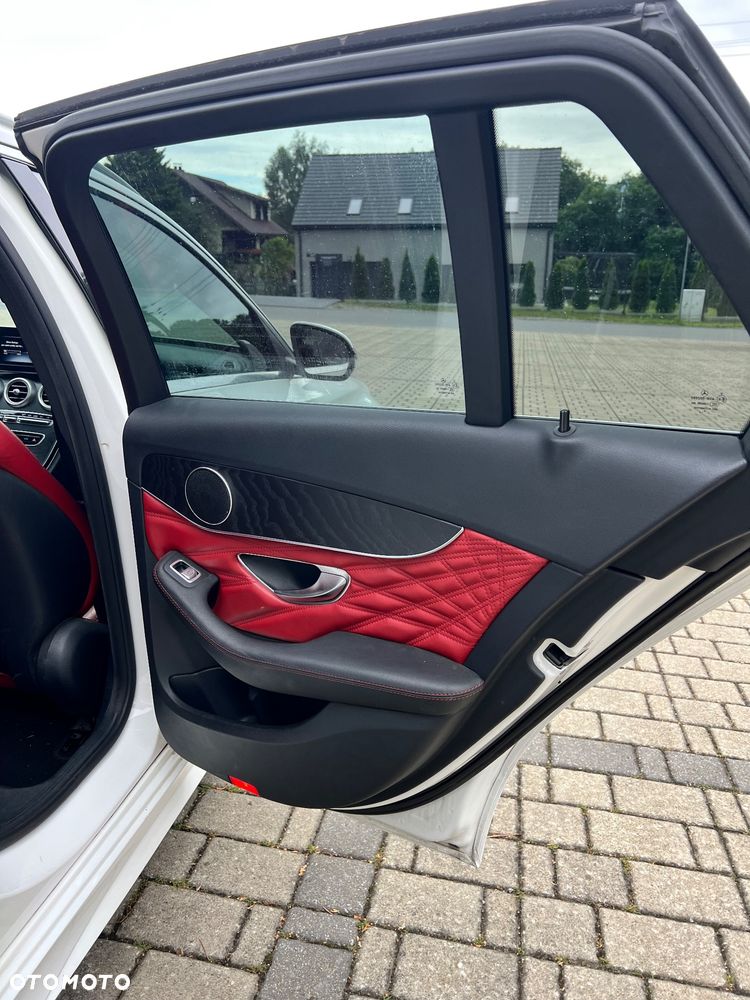 Mercedes-Benz Klasa C 200 4-Matic 7G-TRONIC - 17