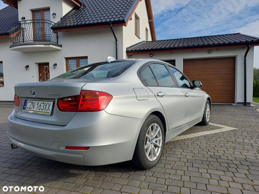 BMW 320D 2012 photo 5