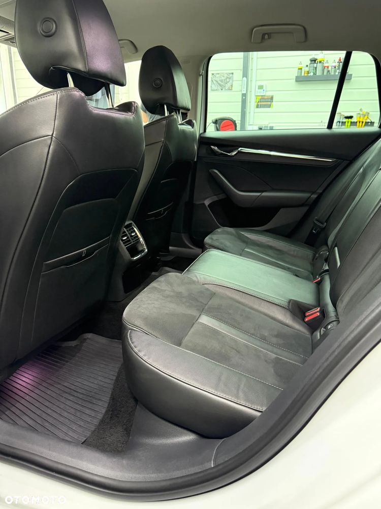 Skoda Octavia 2.0 TDI 4x4 Scout DSG - 7