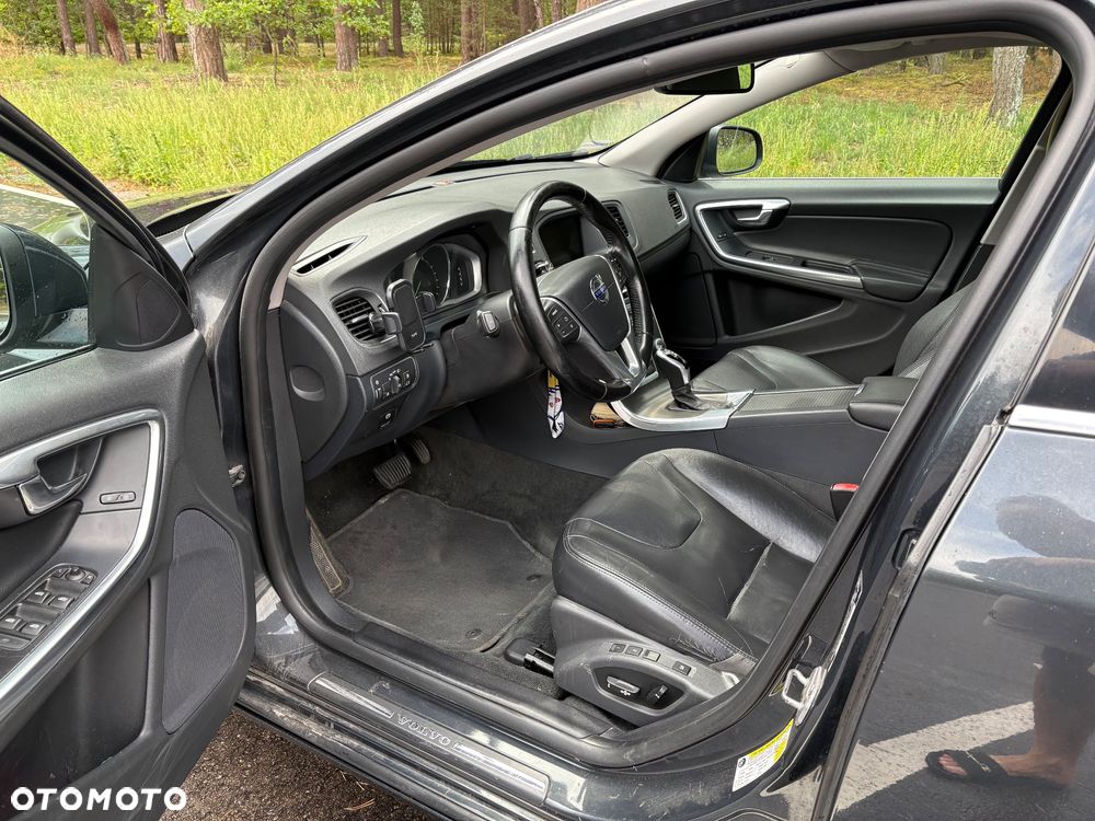 Volvo S60 T5 Drive-E Momentum - 10