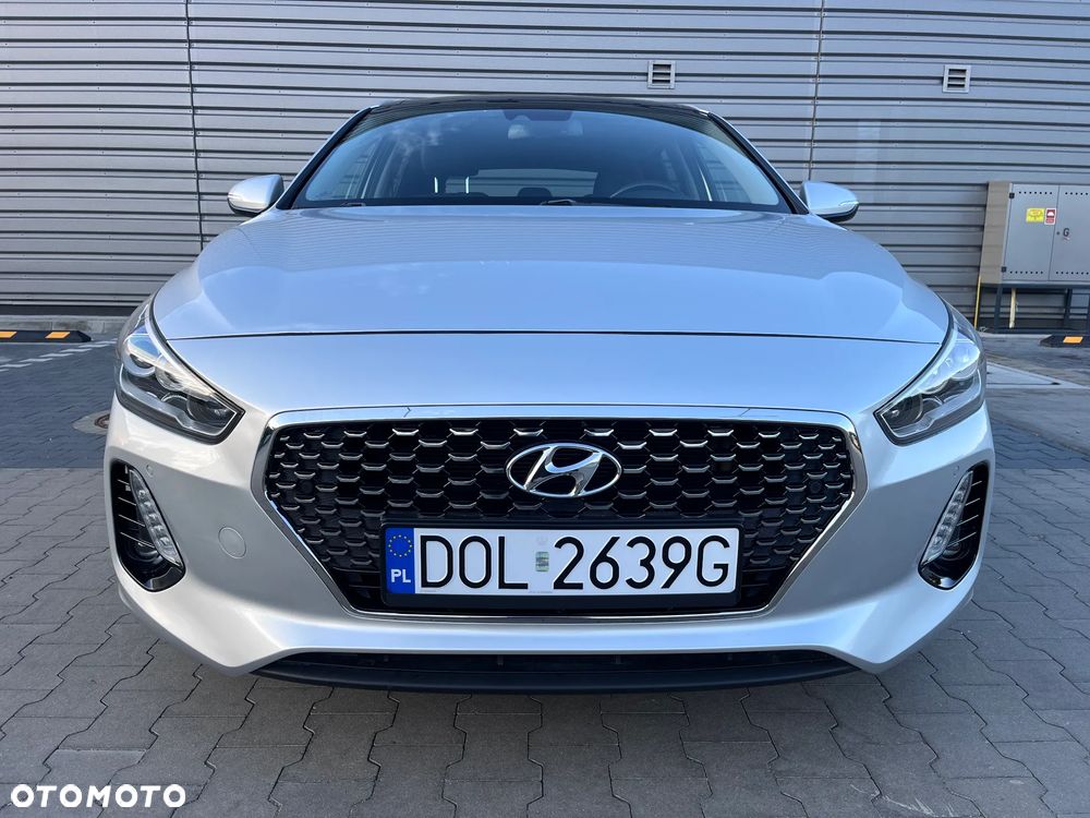 Hyundai i30 1.6 D Premiere Luxury DCT - 10