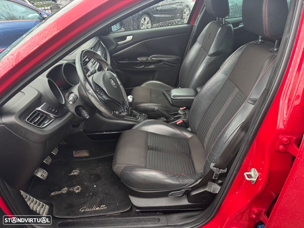 Alfa Romeo Giulietta 1.6 JTDM Distinctive - 9