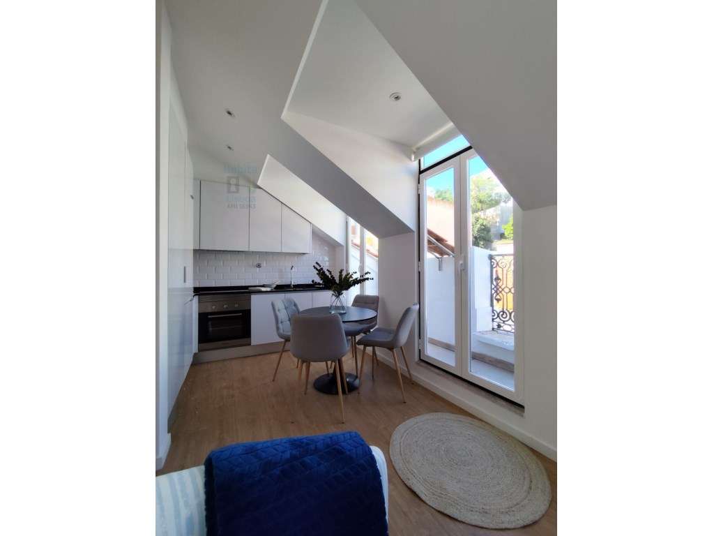 T2 Mobilado com varanda Vista Rio na Graça Pronto a Habitar - Grande imagem: 3/22