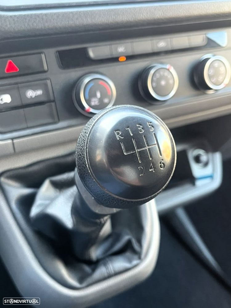 VW Crafter 35 2.0 TDI L4H3 Longo Tecto Alto - 28
